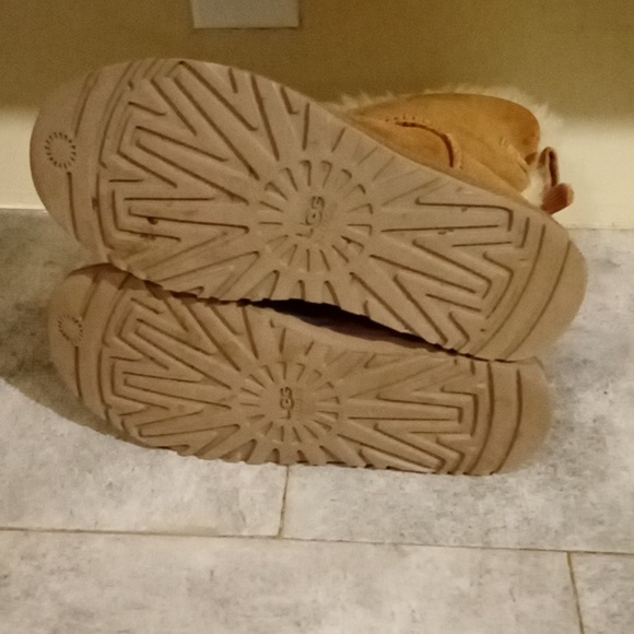 UGG boots size 8 women - Picture 5 of 6